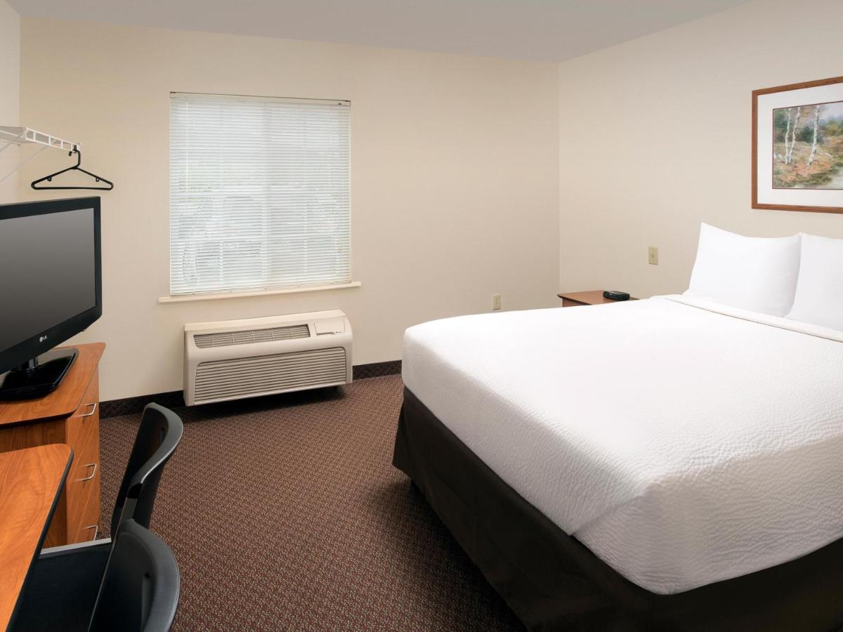 WoodSpring Suites Junction City - Housity