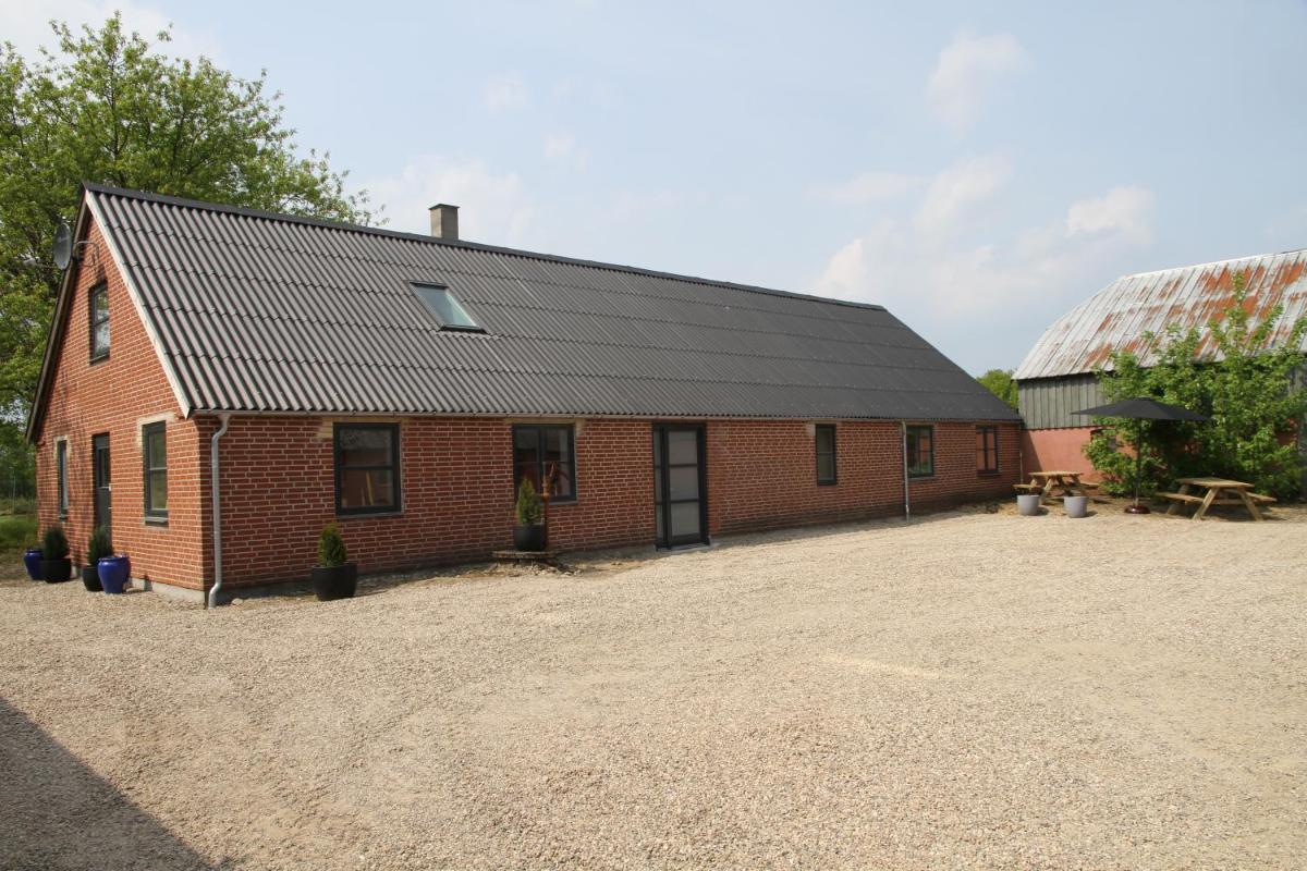 Hukaergaard Bed & Breakfast - Housity