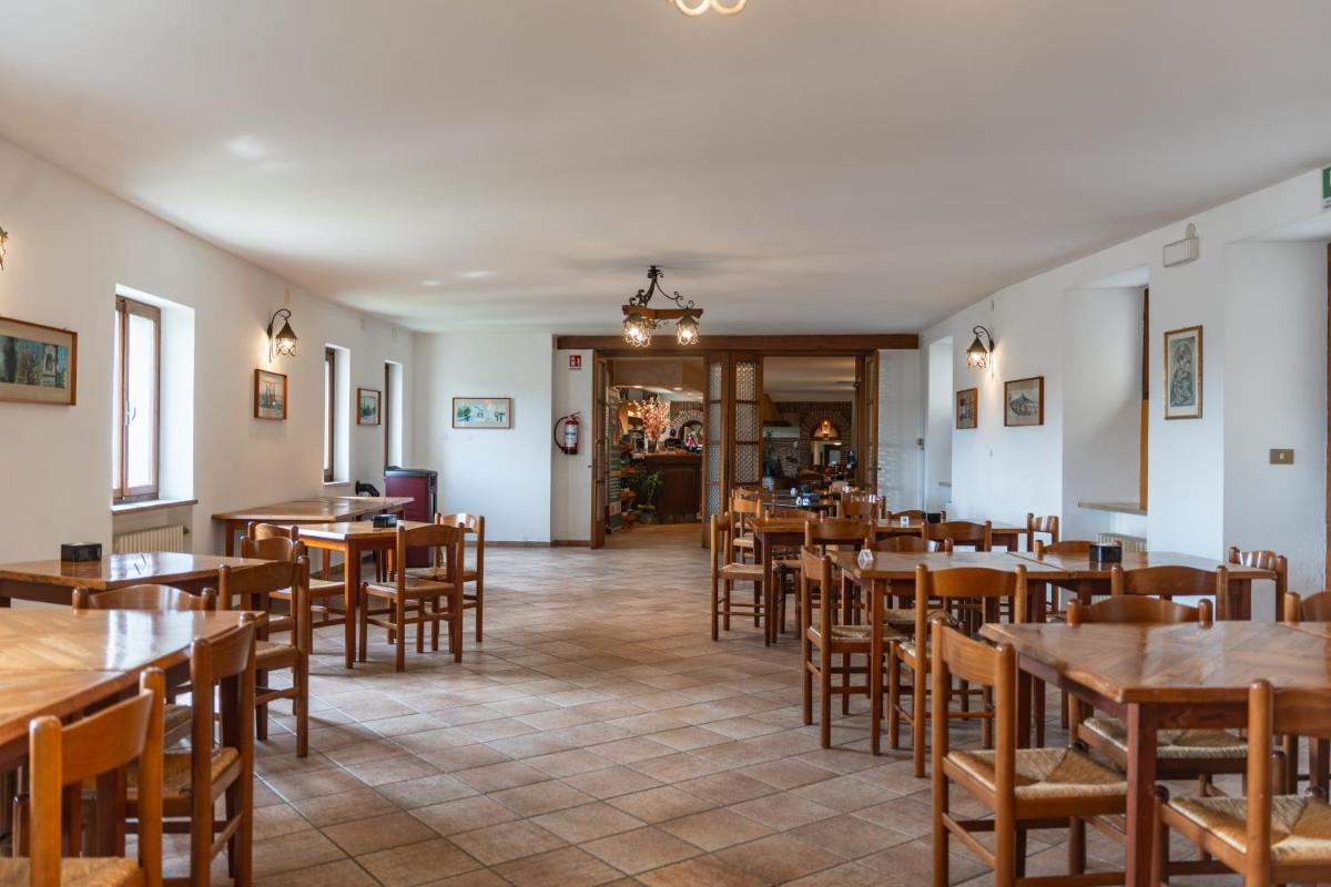 Hotel casa del pellegrino - Castelmonte - Housity