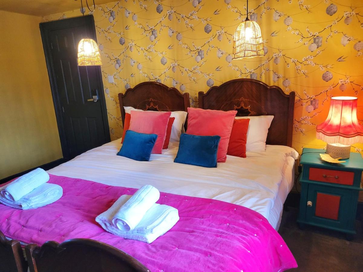 charming full of character in the heart Southwell - Housity