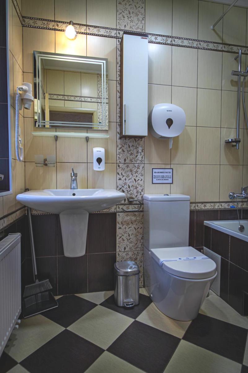 FAVAR Carpathians - Housity