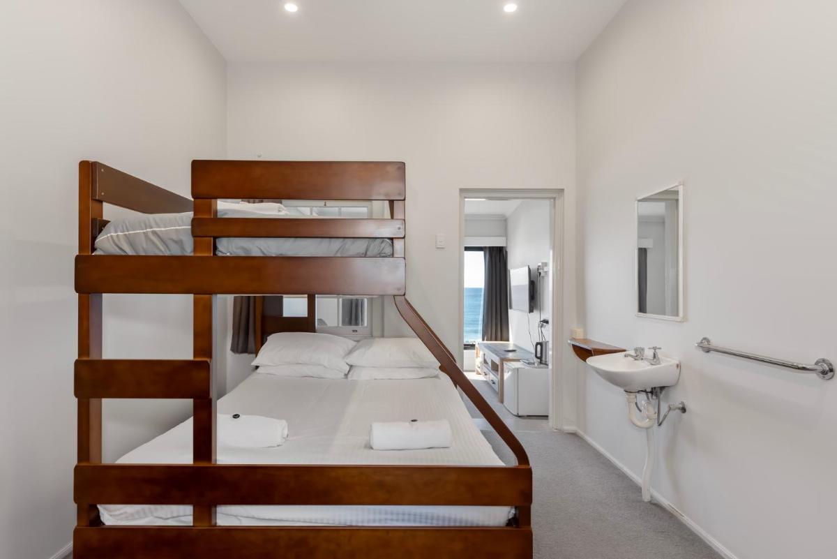 Pacific Hotel Yamba - Housity
