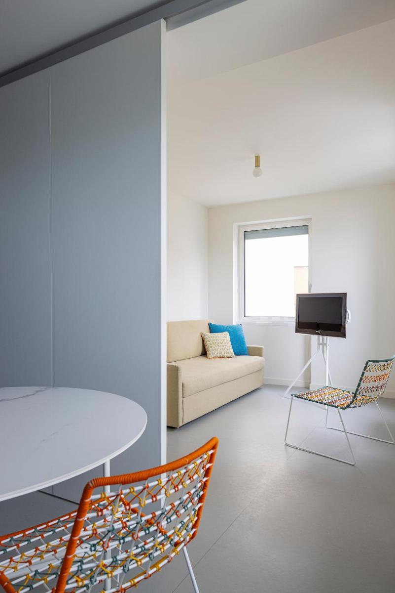 Casa Agrado - Atemporary Art Apartments - Hizvo