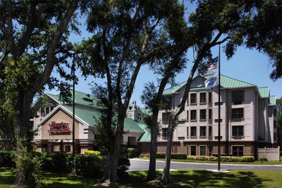Hampton Inn & Suites Tampa-North - Housity