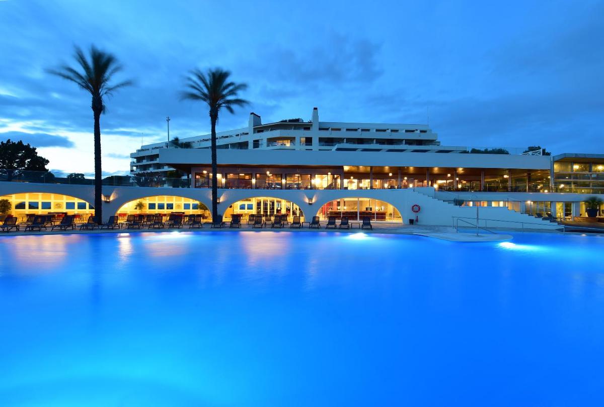 A piscina em ou perto de Pestana Alvor Praia Premium Beach & Golf Resort