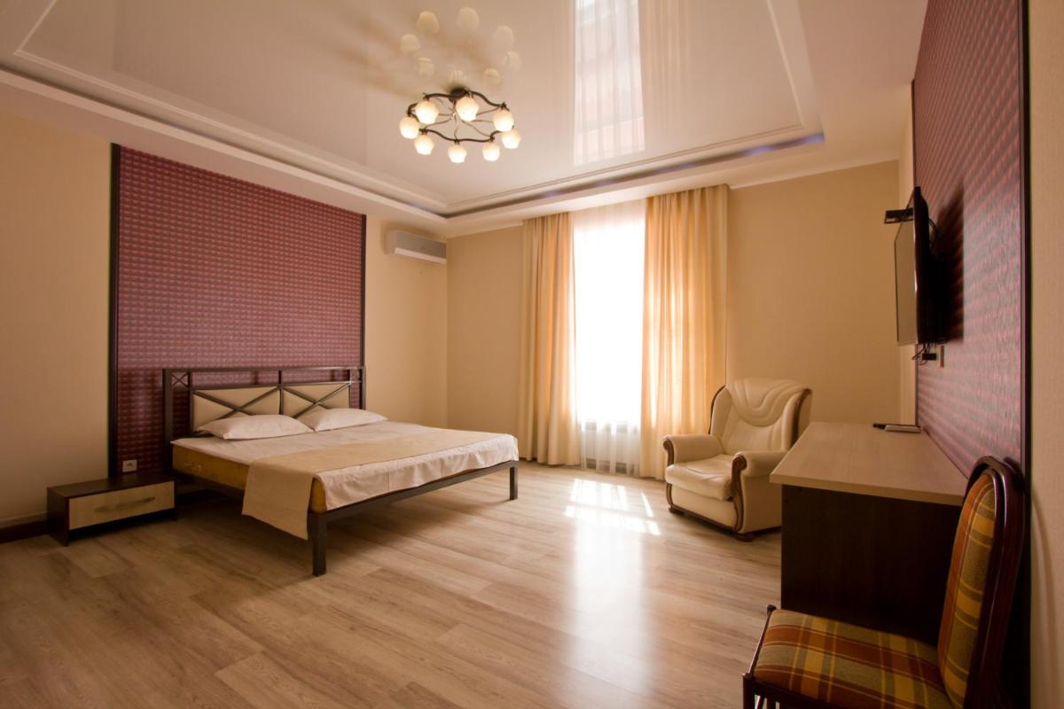 Center Hotel - Housity
