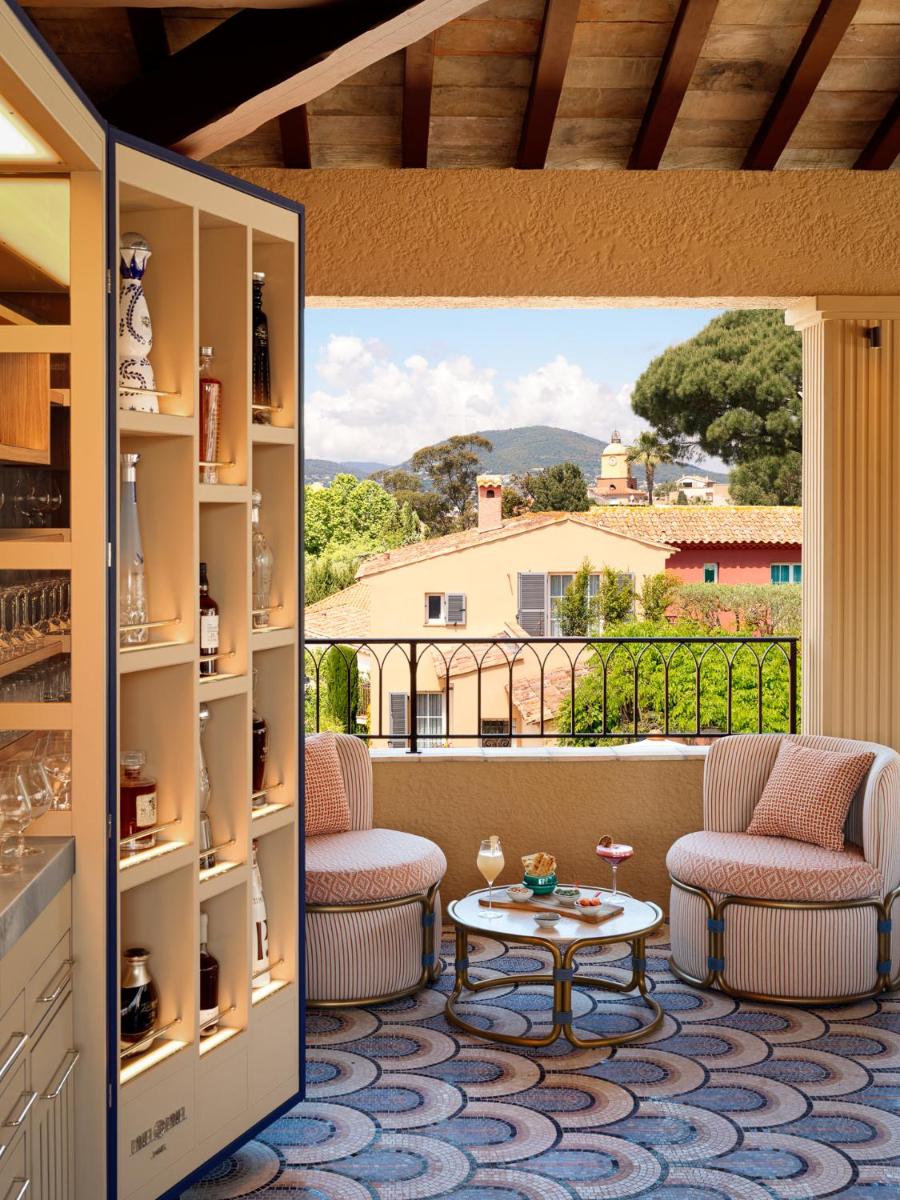 Vue générale sur la montagne ou vue sur la montagne depuis l'hôtel