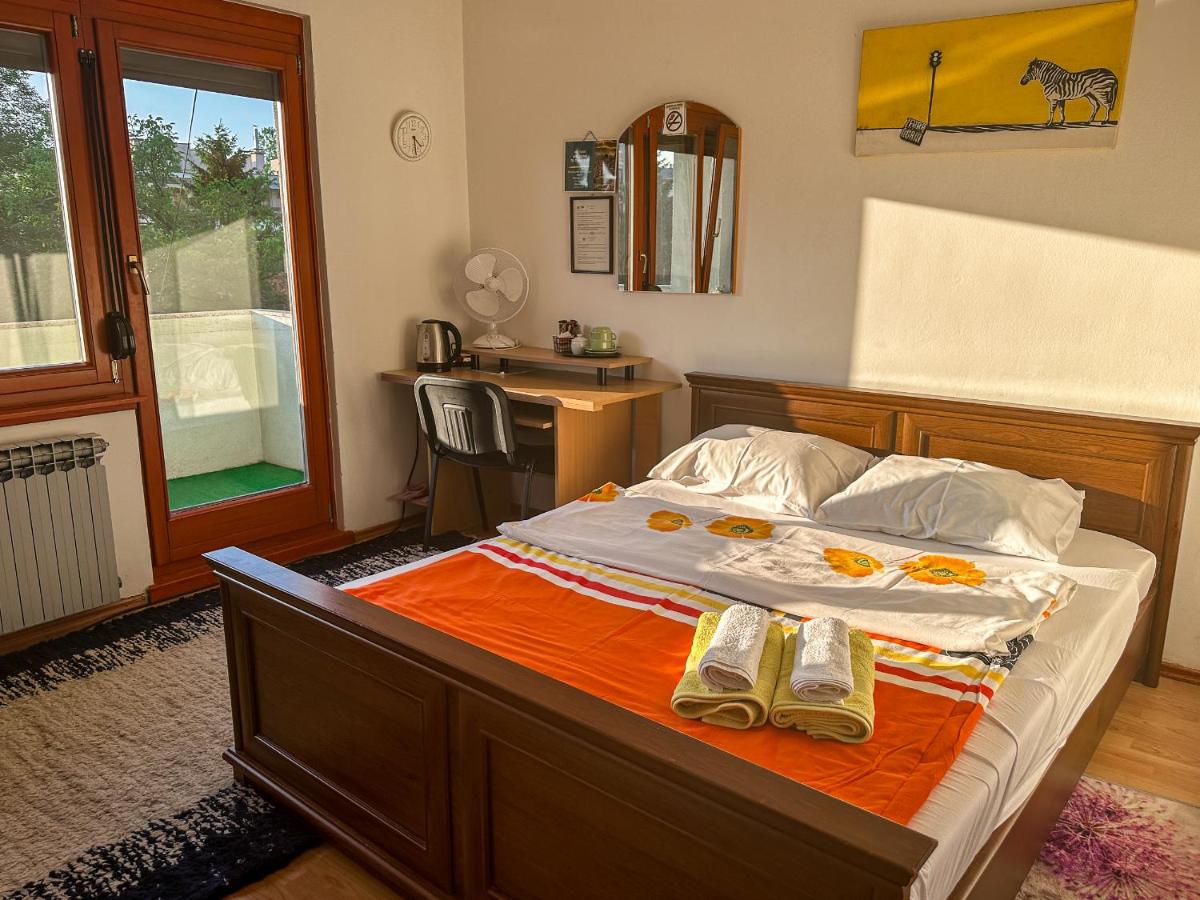 Cozy room with a balcony - Housity