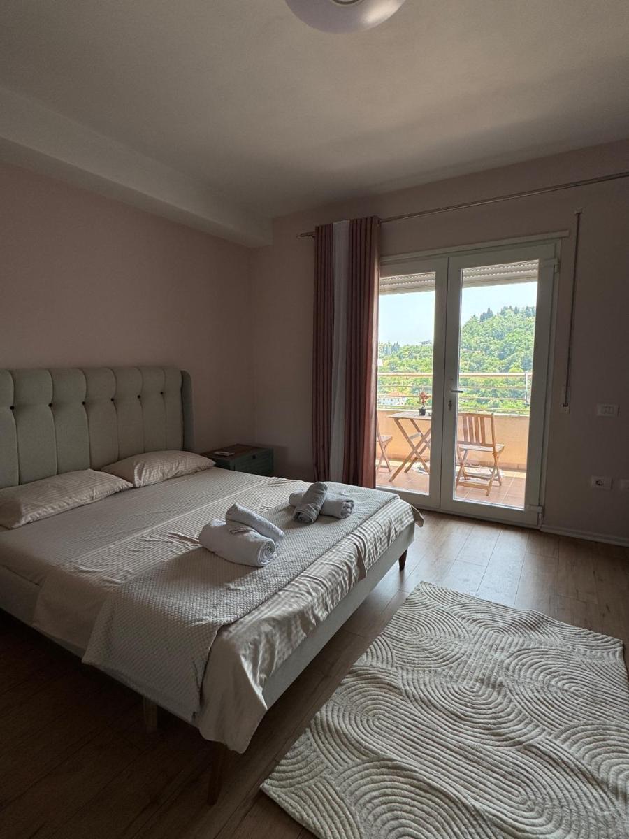 magic lake view - Hizvo