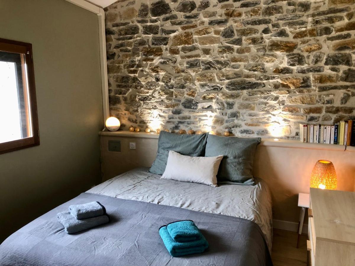 Charming 2Bed House near Sommiere south of France - Housity