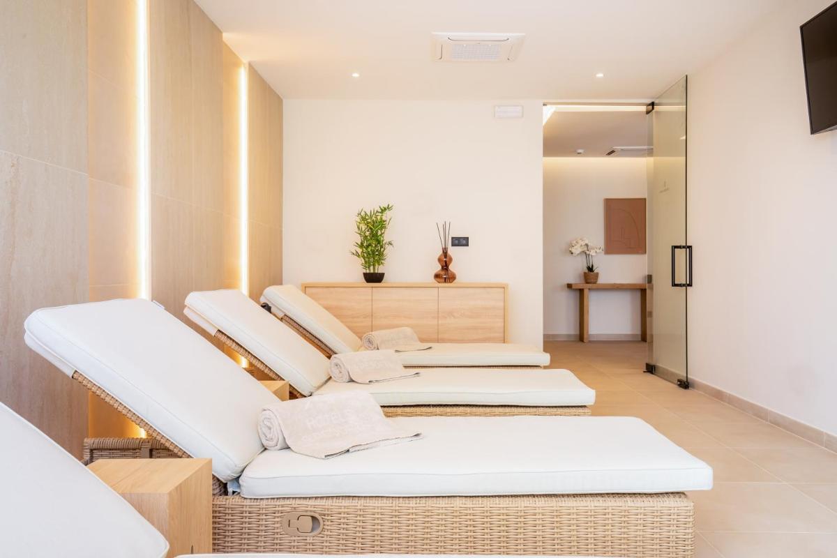Uma cama ou camas num quarto em AP Sines - Costa Alentejana