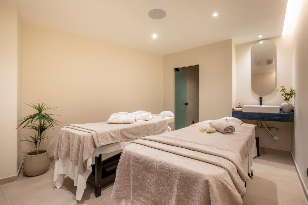 Uma cama ou camas num quarto em AP Sines - Costa Alentejana
