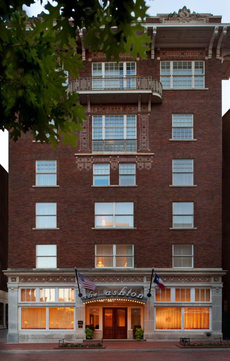 Suitetrails - The Ashton Hotel