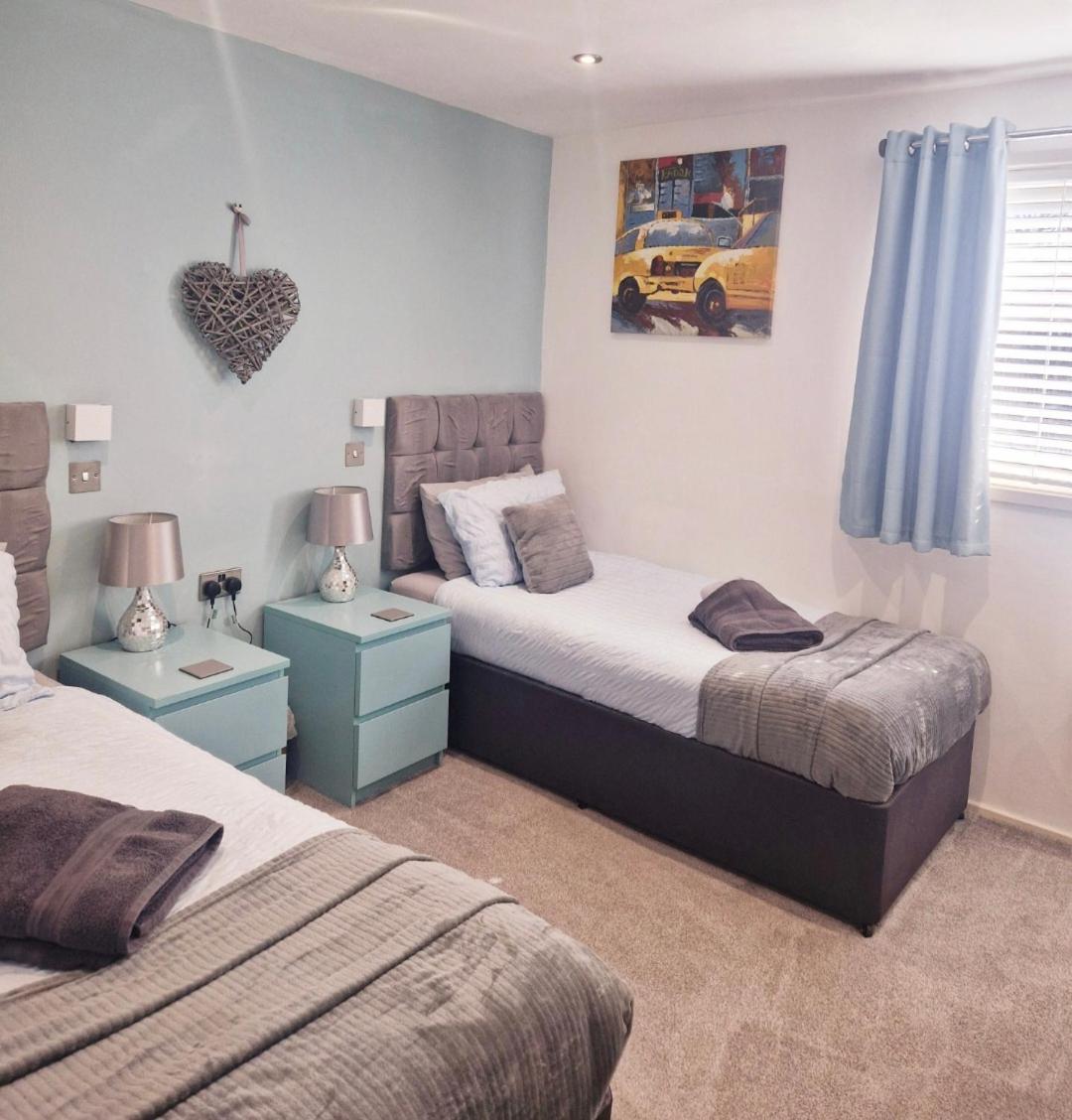 Fenna Lakeside Lodge - Pine Lake Resort - Housity