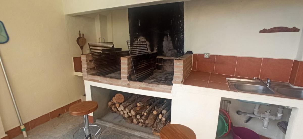Casa Rural Fuente Clavel - Housity