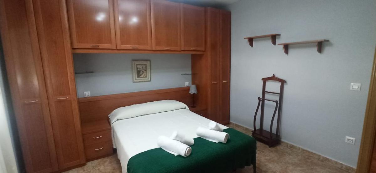 Casa Rural Fuente Clavel - Housity