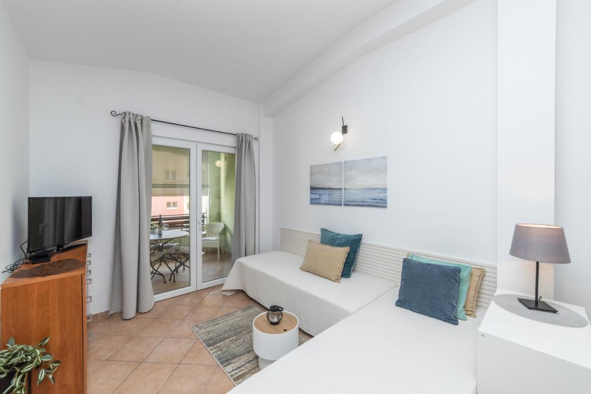 Apartments Divna - Housity