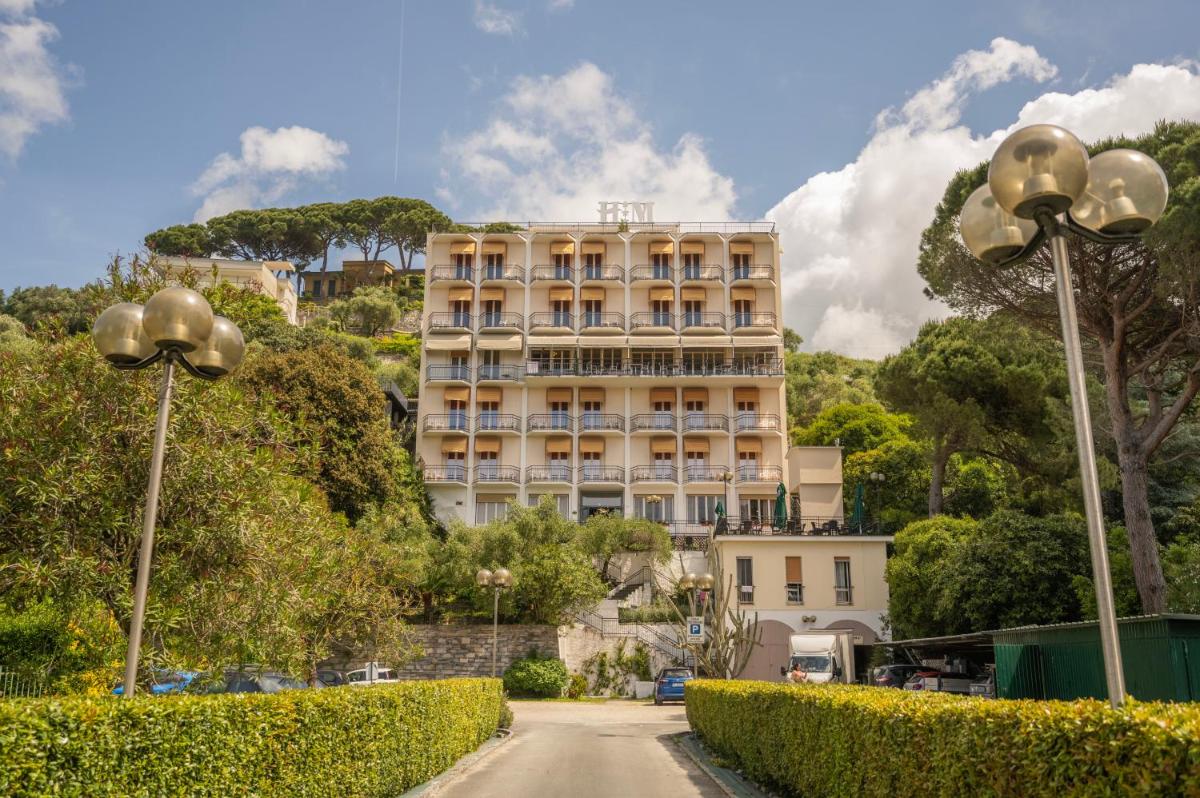 Hotel Mediterraneo - Housity