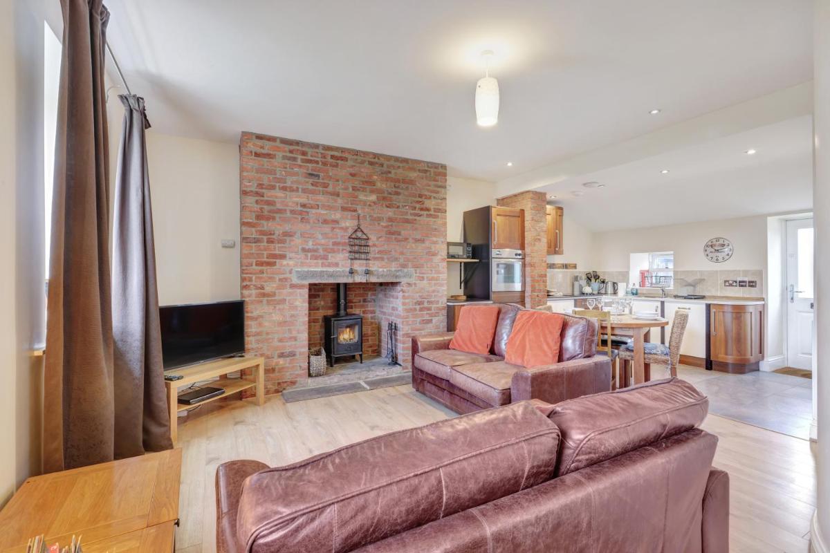 Inglenook Cottage - Housity