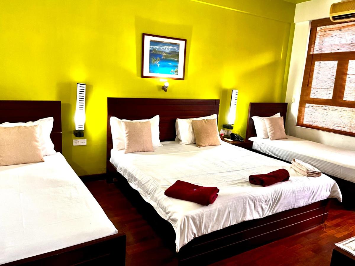 Subhas Tourist Hotel - Housity