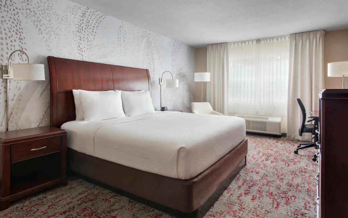 Fairfield Inn & Suites by Marriott Great Barrington Lenox/Berkshires - Housity