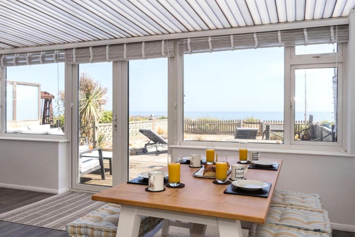 Beach Cottage - Housity