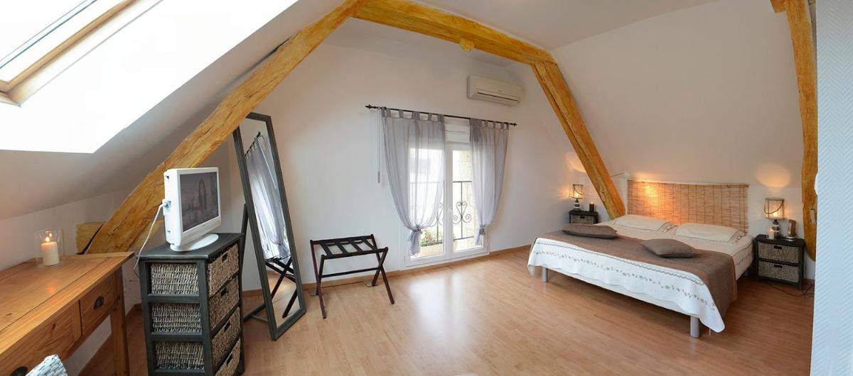 Chambre d'hôtes au Domaine de la Moretie - Housity