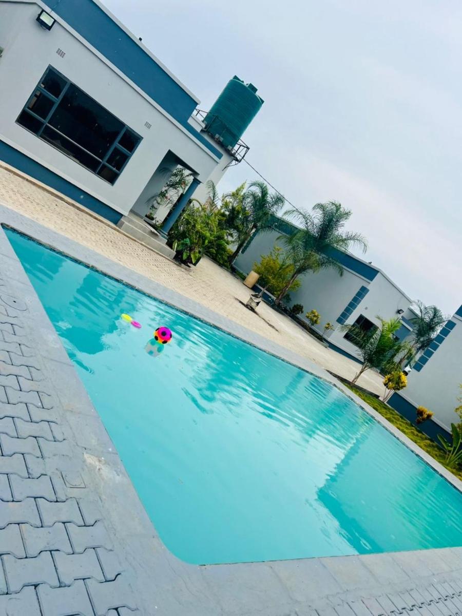 Muka Staytel - Housity