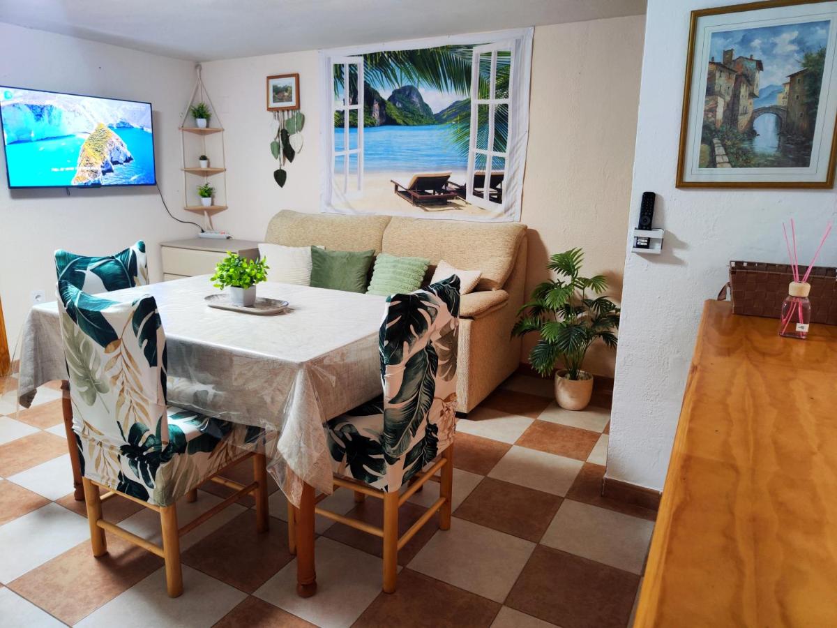 Escapada en Pareja con Jardín Privado - 100 m del Mar - Hizvo