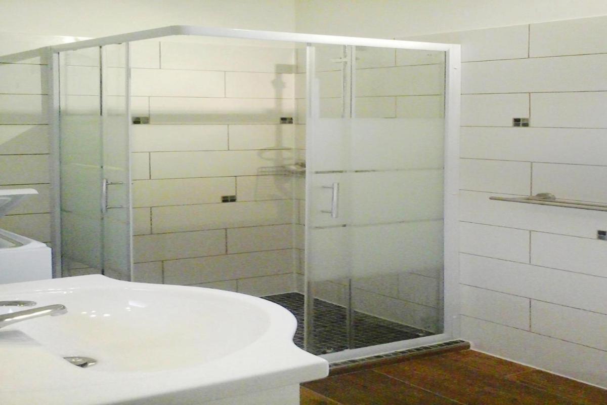Charming stone house with shared pool, Chambonas - Housity