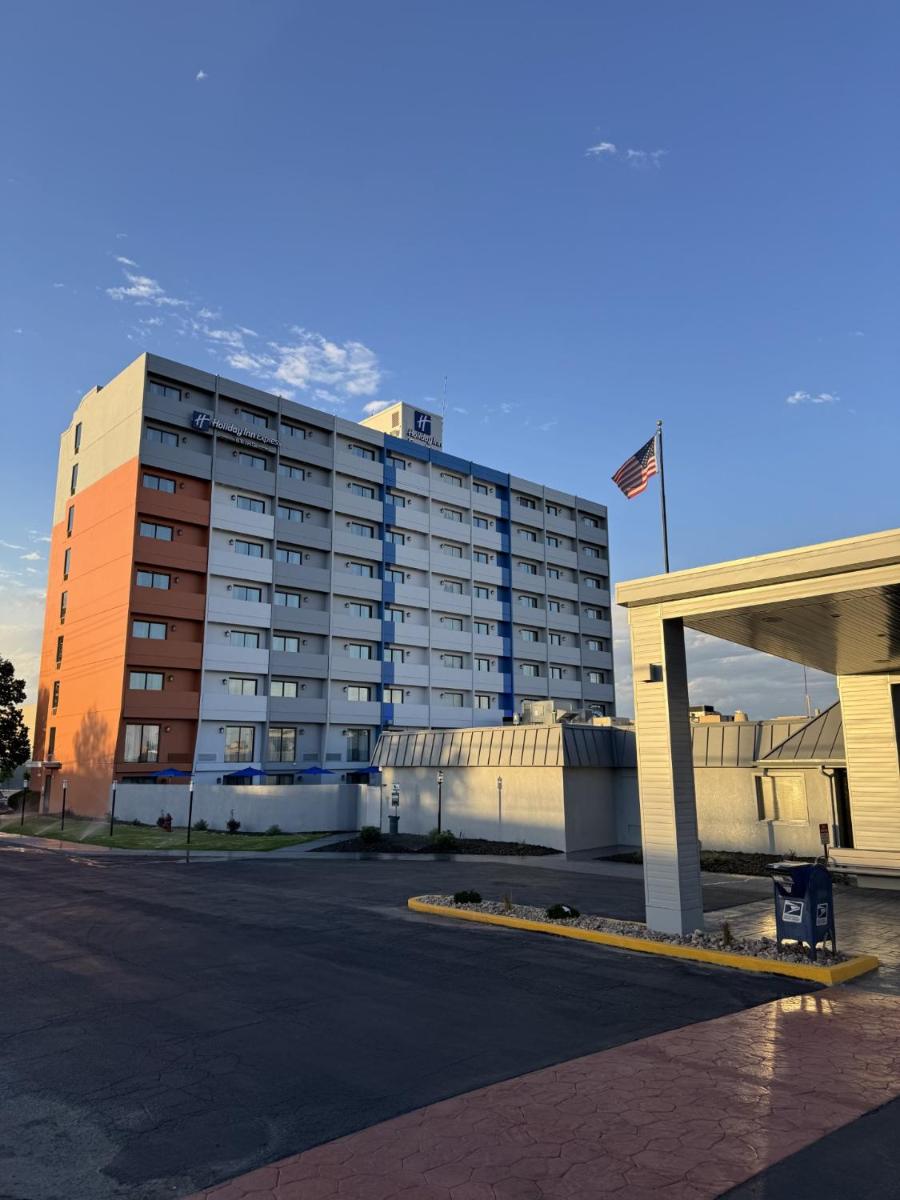 Comfort Inn Denver Central - Housity