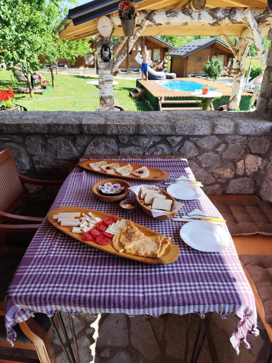Holiday cottages with pool - Housity