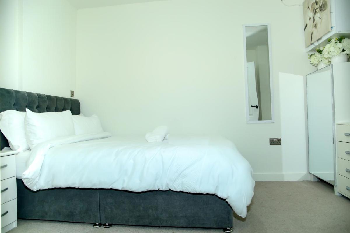 Leeds City Luxury Apartment - 1 Bed,Sleep 3 - Housity