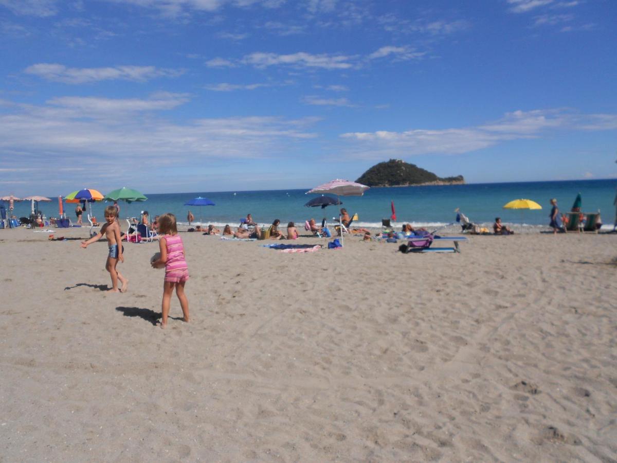 Camping Delfino - Housity
