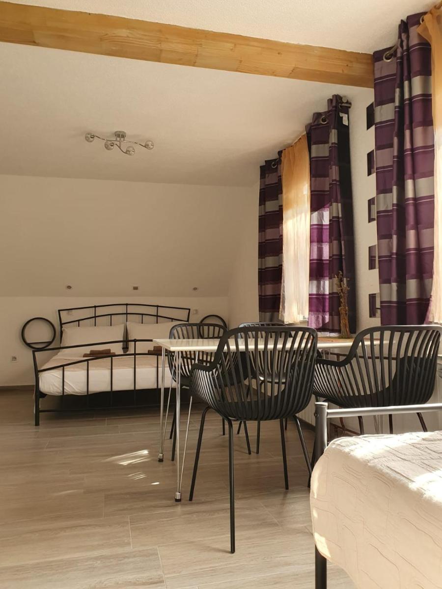 Guesthouse Nikola - Housity