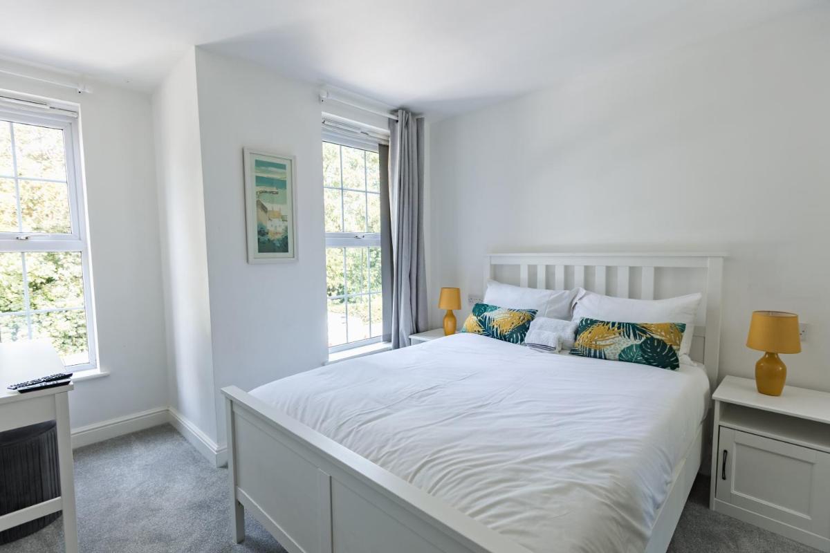 Platform West Hull 2 bed Apartment with Parking - Housity