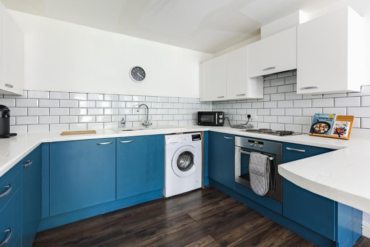 Platform West Hull 2 bed Apartment with Parking - Housity