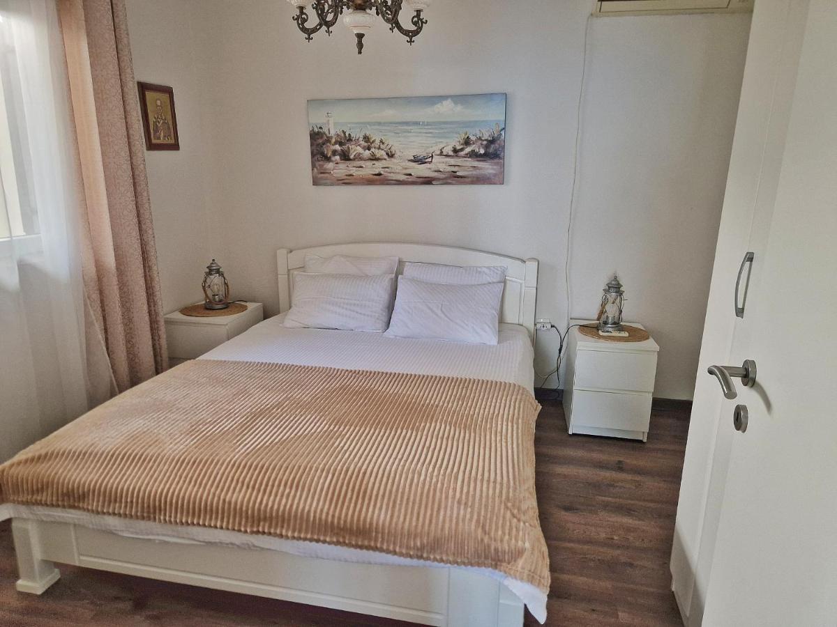Bay Terrace Apartment - Housity