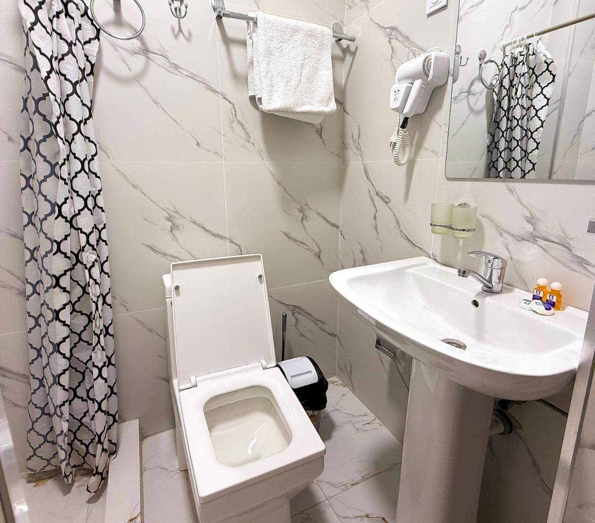 Grand Horizon Hotel - Hizvo