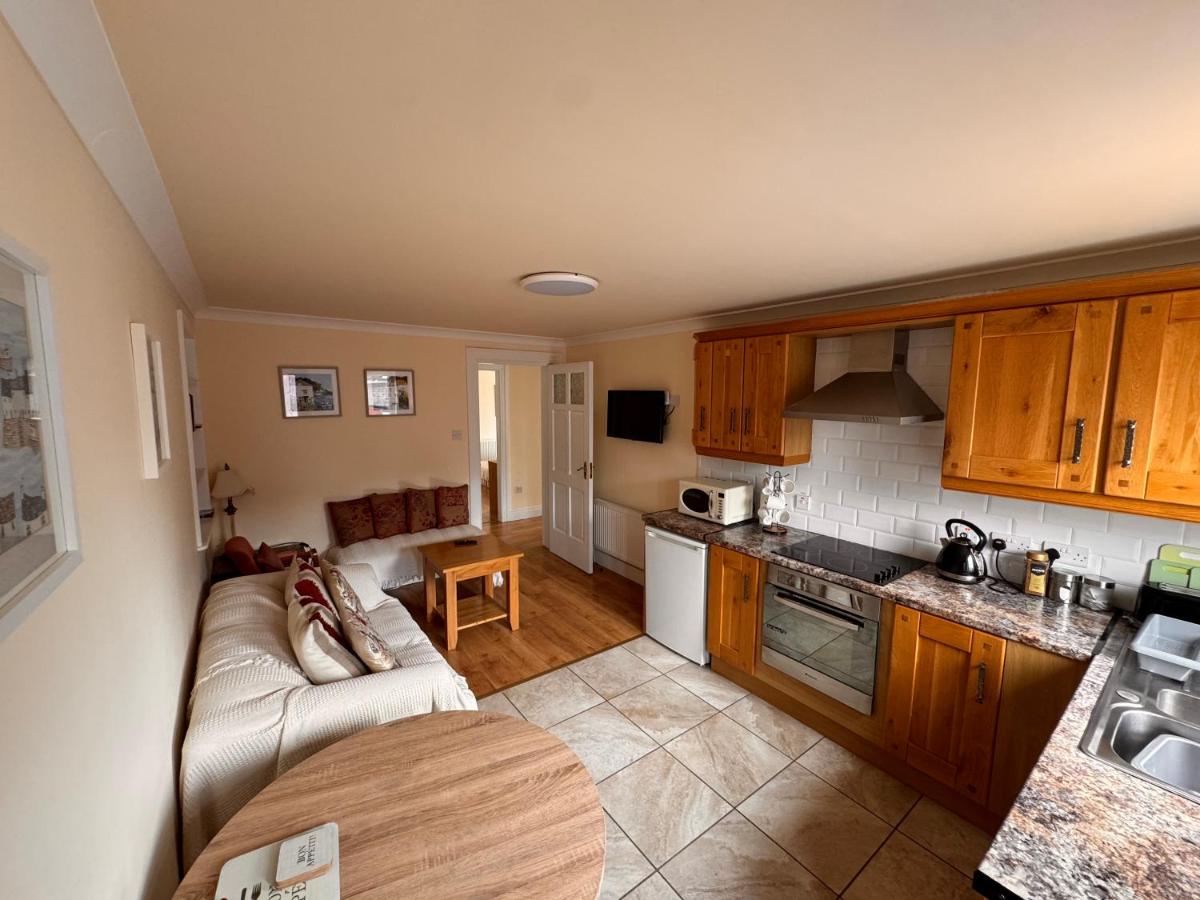 Ard Cashel, Barrack Brae - Housity