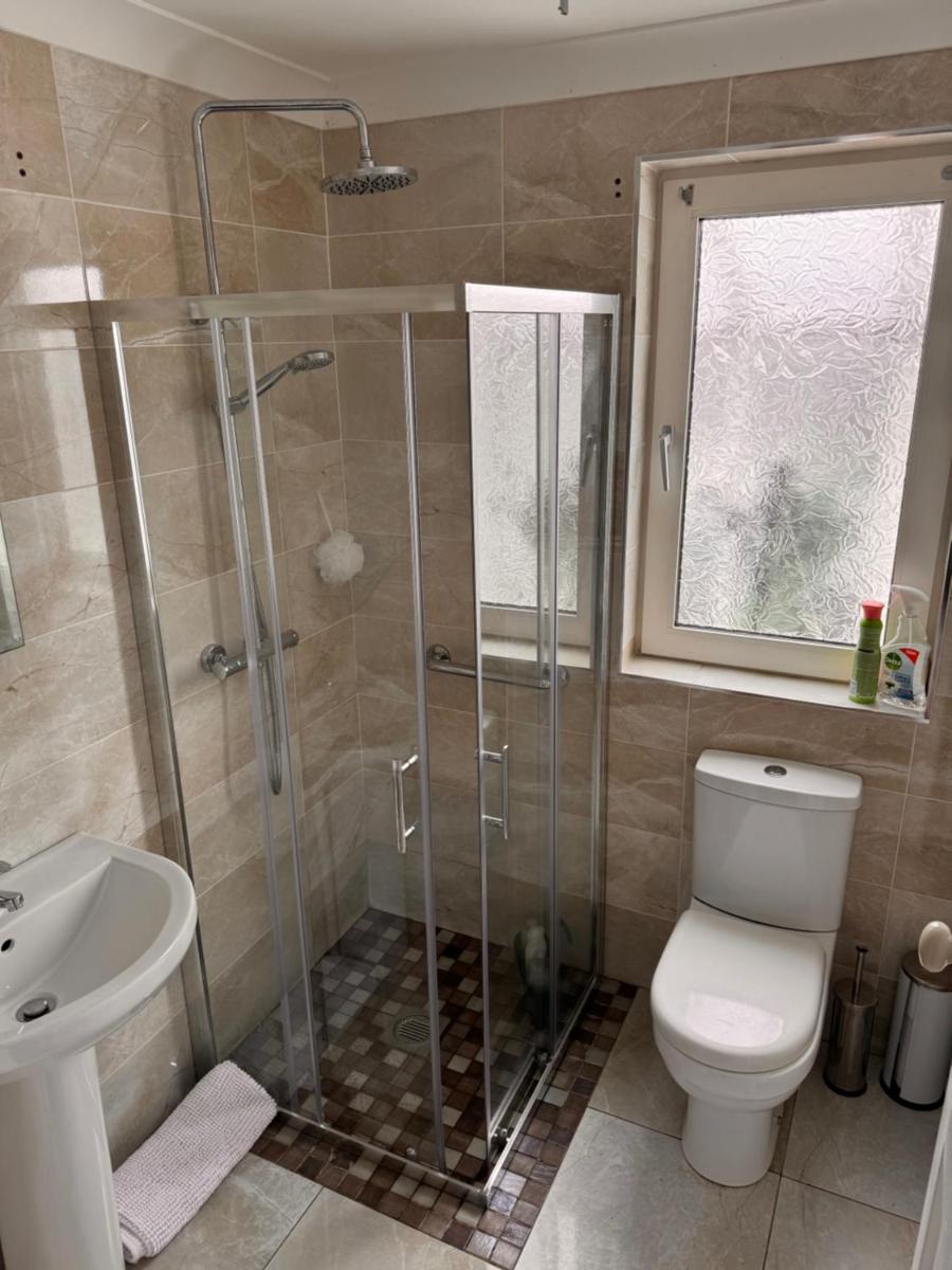 Ard Cashel, Barrack Brae - Housity