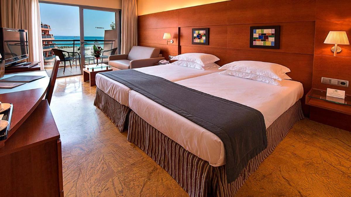Cama o camas de una habitación en Protur Roquetas Hotel & Spa