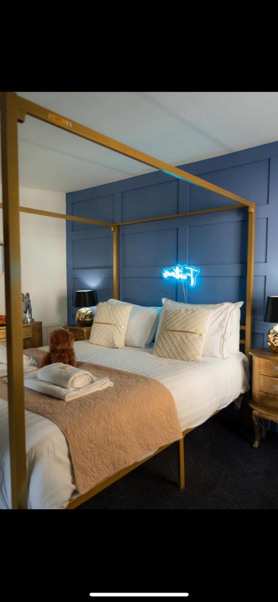 Harbour Inn - Housity