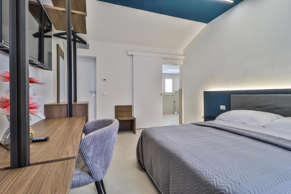 BeB Luxury Rooms - Housity