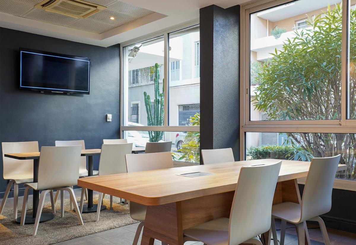 B&B HOTEL Marseille Prado Parc des Expositions - Housity