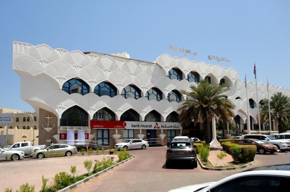 Beach Bay Hotel Muscat - Housity
