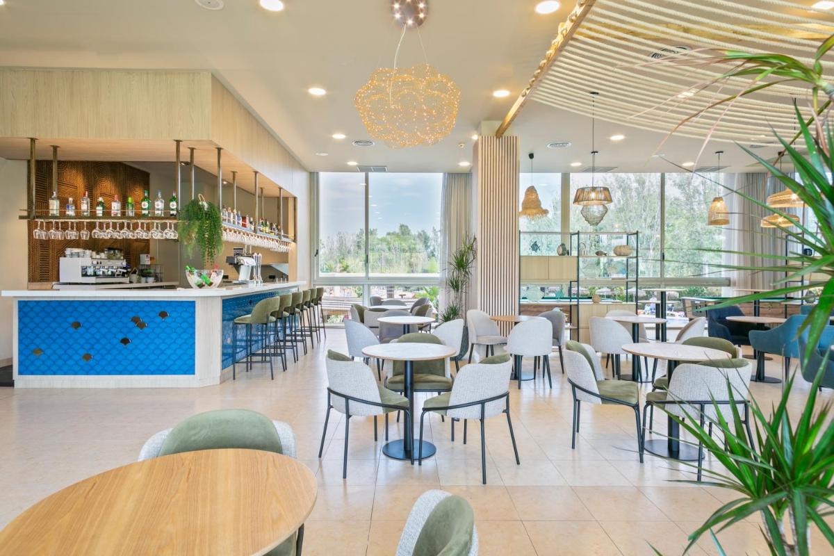 Un restaurante o sitio para comer en Sol Costa Daurada