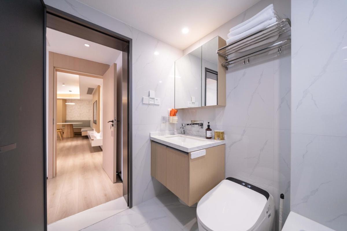 ZHome-Modern 3 bedrooms apartment - near NanJing Road - Housity