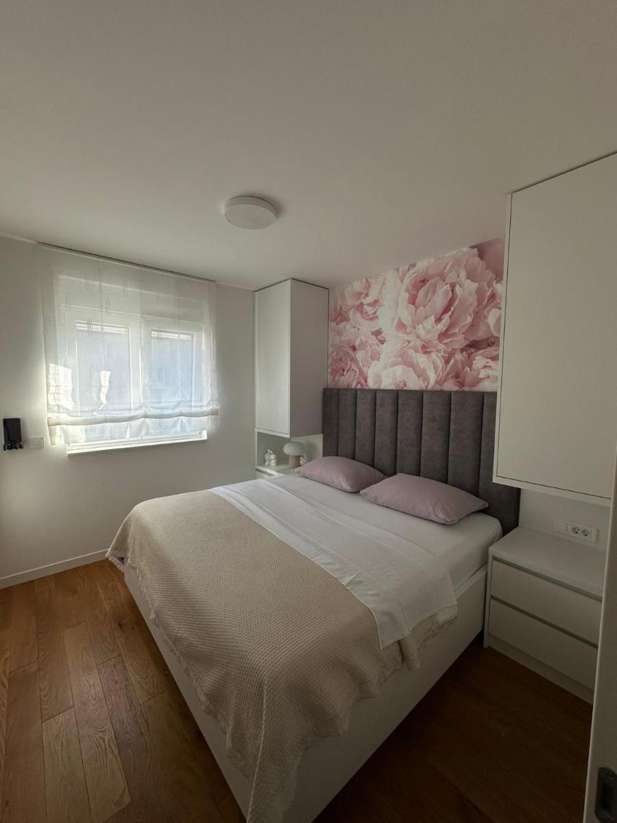 Božur-a modern and comfy place - Housity