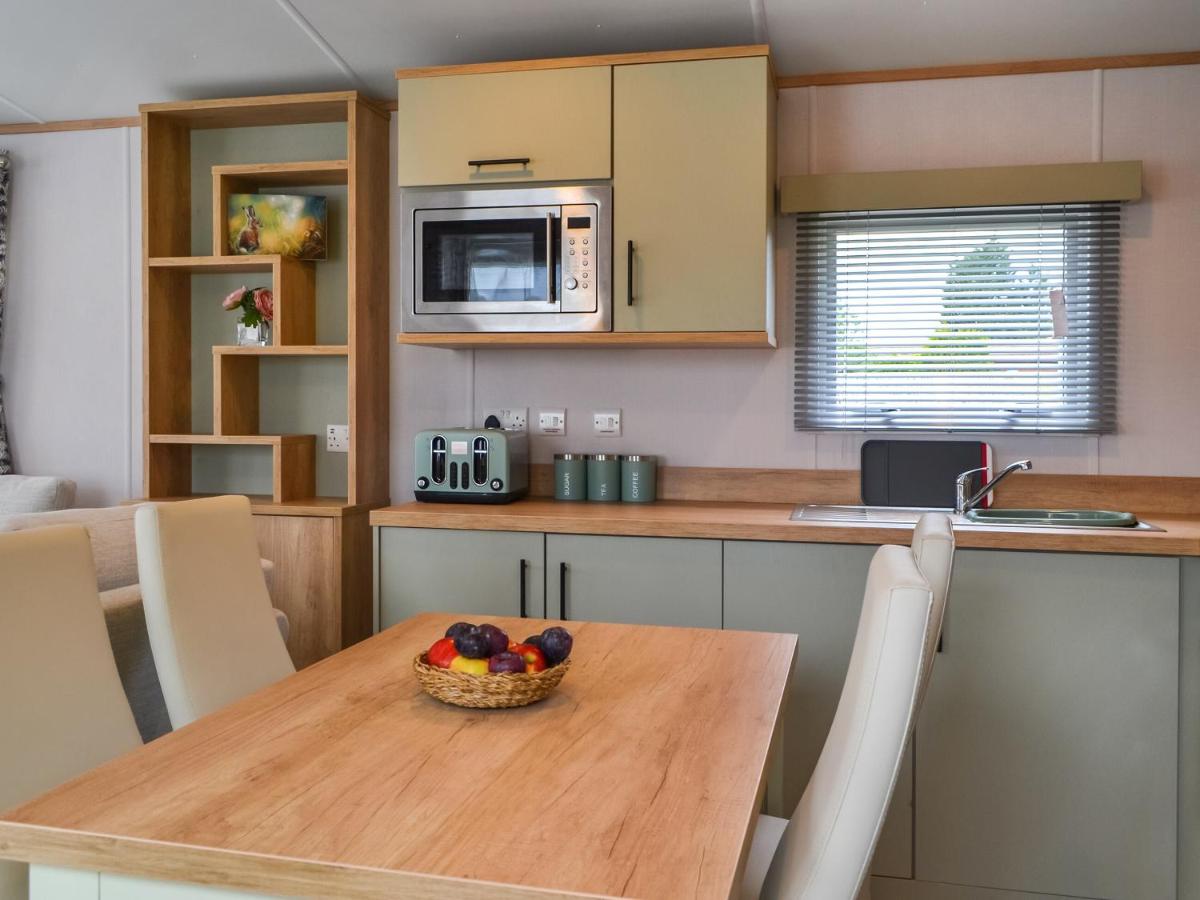 Wilberfoss Holiday Park - Haven Lodge - Housity